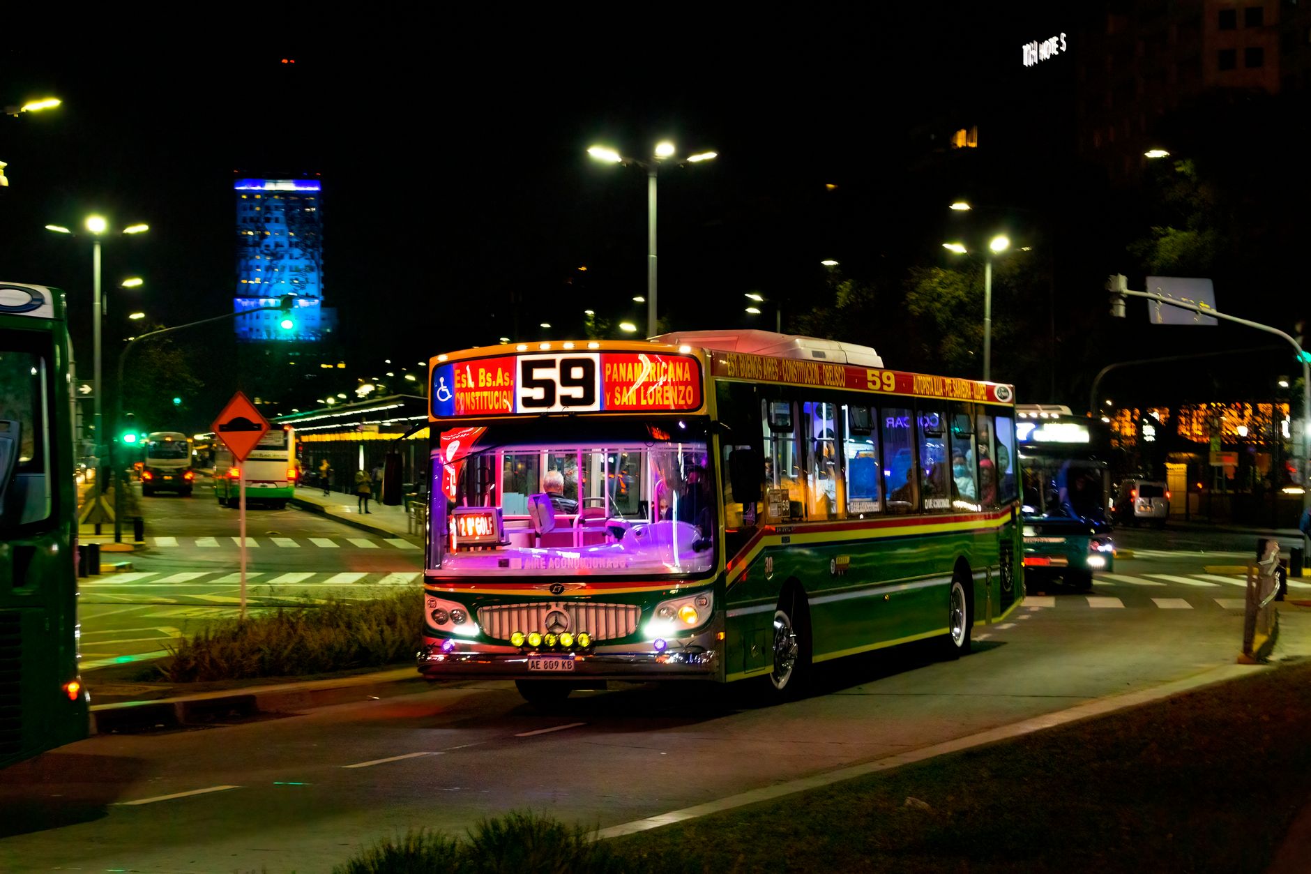 Colectivos alternativos al subte en Buenos Aires: todo lo que necesitás saber